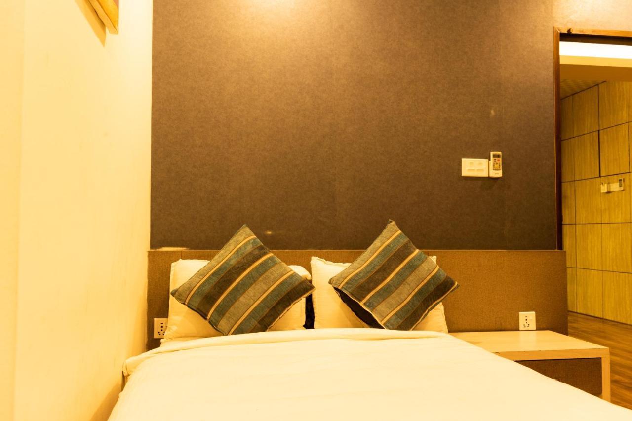 Classic Serviced Apartments Jawlakhel Exterior photo